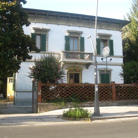 Villa Patrizia B&B Лукка Екстер'єр фото